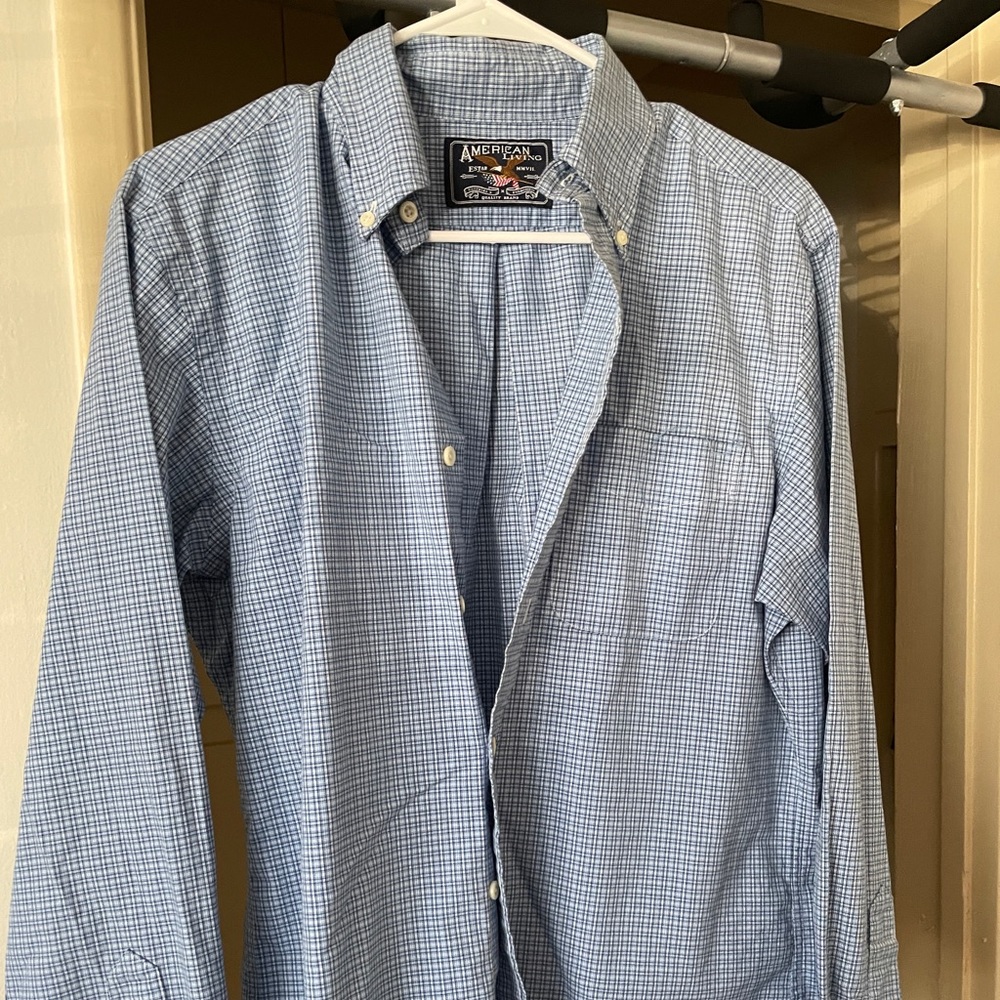 Men’s dress shirt small